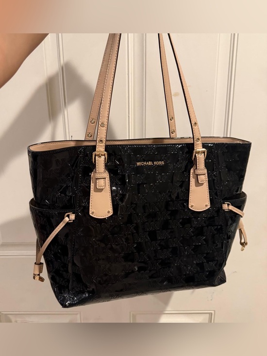 Michael Kors Handbags - Michael Kors Black Patent Tote with Beige Trim and Dual Straps